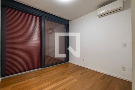 Suíte 1 de apartamento para alugar com 2 quartos, 150m² em Jardim das Bandeiras, São Paulo