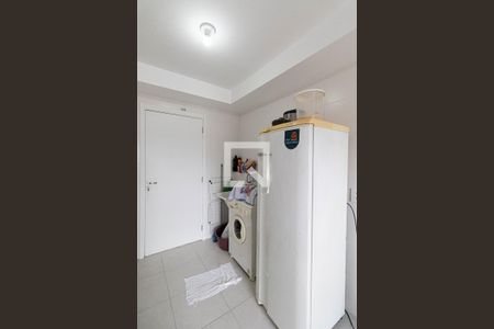 Sala/Cozinha/Área de Serviço de apartamento para alugar com 1 quarto, 24m² em Vila Ré, São Paulo
