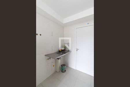Sala/Cozinha/Área de Serviço de apartamento para alugar com 1 quarto, 24m² em Vila Ré, São Paulo