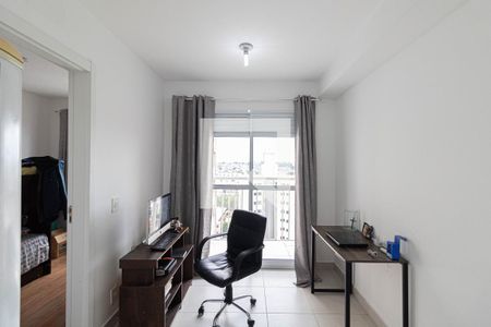 Sala/Cozinha/Área de Serviço de apartamento para alugar com 1 quarto, 24m² em Vila Ré, São Paulo