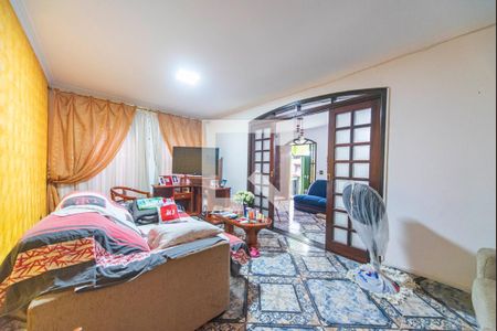 Sala de TV de casa à venda com 3 quartos, 191m² em Vila Marina, Santo André