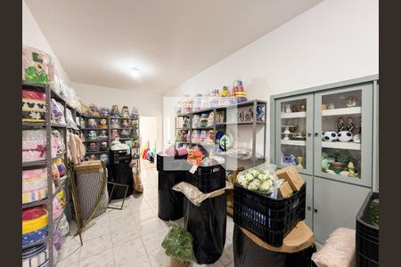 Casa à venda com 3 quartos, 200m² em Santa Helena, Belo Horizonte