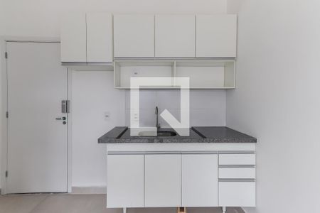 Sala / Cozinha de apartamento para alugar com 1 quarto, 38m² em Vila Sonia, São Paulo