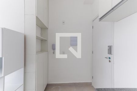 Sala / Cozinha de apartamento para alugar com 1 quarto, 38m² em Vila Sonia, São Paulo