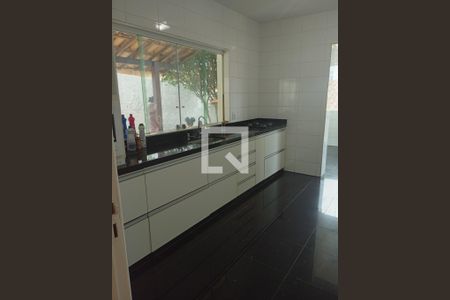 Casa para alugar com 3 quartos, 1000m² em Joá, Lagoa Santa