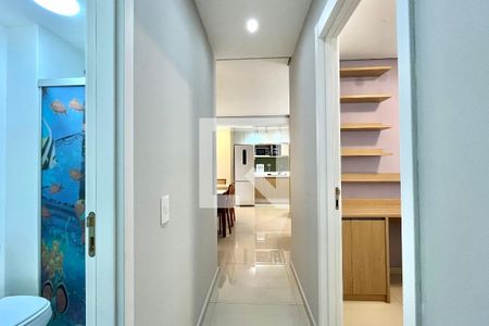 Corredor de apartamento para alugar com 2 quartos, 75m² em Jardim Prudência, São Paulo
