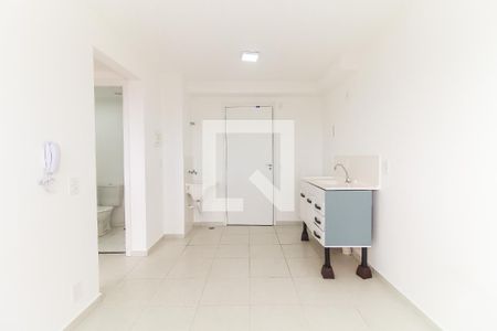Sala/Cozinha de apartamento para alugar com 2 quartos, 33m² em Guaianases, São Paulo