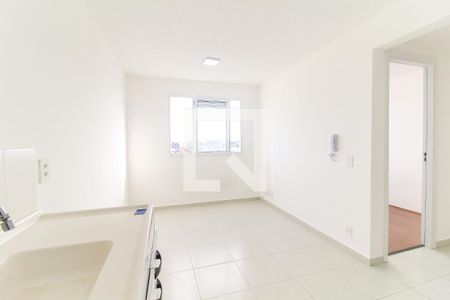 Sala/Cozinha de apartamento para alugar com 2 quartos, 33m² em Guaianases, São Paulo