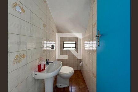 Lavabo de casa para alugar com 3 quartos, 250m² em Jardim Iracema, São Paulo
