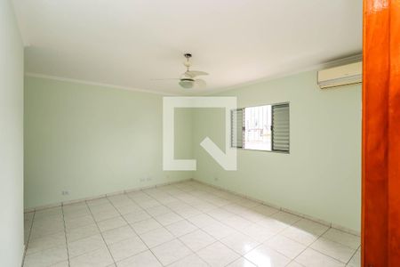 Quarto 2 de casa para alugar com 4 quartos, 295m² em Vila Liviero, São Paulo