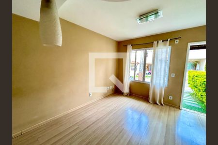 Sala de casa de condomínio para alugar com 2 quartos, 70m² em Jardim Celia, Guarulhos