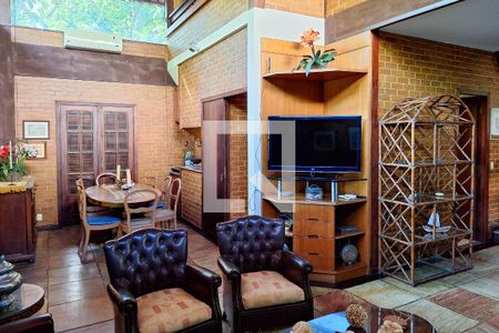 Sala 1 de casa para alugar com 4 quartos, 241m² em Matapaca, Niterói