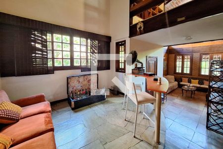 Sala 2 de casa para alugar com 4 quartos, 241m² em Matapaca, Niterói