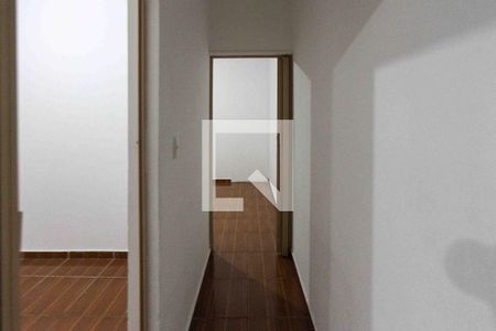 Corredor de casa para alugar com 2 quartos, 70m² em Vila Elze, São Paulo