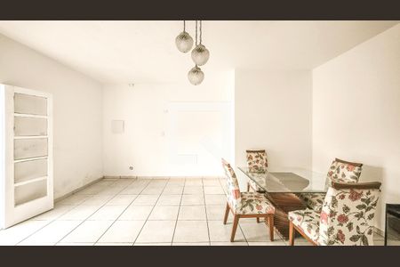 Sala de casa para alugar com 3 quartos, 160m² em Jardim dos Lagos, São Paulo