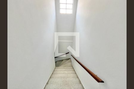 Escada de casa para alugar com 3 quartos, 174m² em Imirim, São Paulo