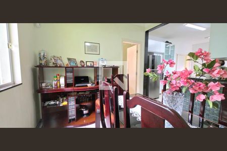 Casa à venda com 4 quartos, 250m² em Lundcéia, Lagoa Santa