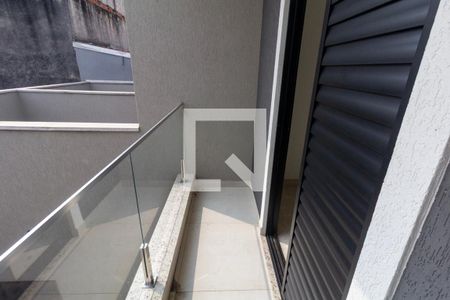 Sacada de casa à venda com 3 quartos, 100m² em Parque Paineiras, São Paulo