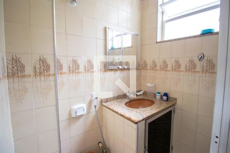 Banheiro de casa para alugar com 1 quarto, 50m² em Irajá, Rio de Janeiro