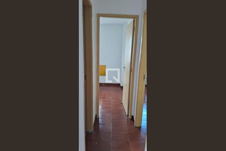 Corredor de apartamento para alugar com 2 quartos, 53m² em Inhaúma, Rio de Janeiro