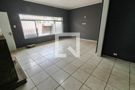 Sala de casa para alugar com 4 quartos, 250m² em Vila Ernesto, São Paulo