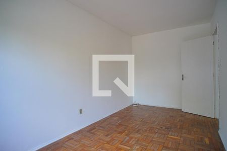 Quarto 1 de apartamento para alugar com 2 quartos, 56m² em Vila Ipiranga, Porto Alegre