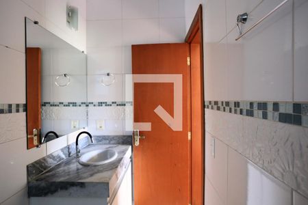 Banheiro da Suíte de casa para alugar com 4 quartos, 140m² em Concórdia, Belo Horizonte