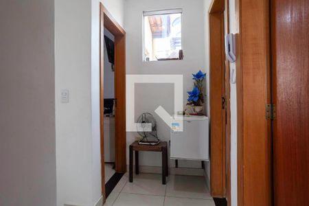 Corredor de casa de condomínio à venda com 3 quartos, 86m² em Arvoredo Ii, Contagem