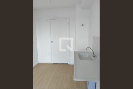 Cozinha de apartamento para alugar com 1 quarto, 27m² em Jardim Imperador (Zona Leste), São Paulo