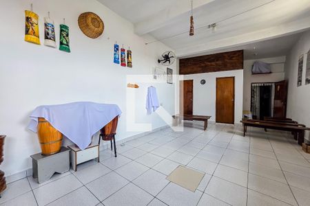 Casa à venda com 1 quarto, 129m² em Jardim Utinga, Santo André