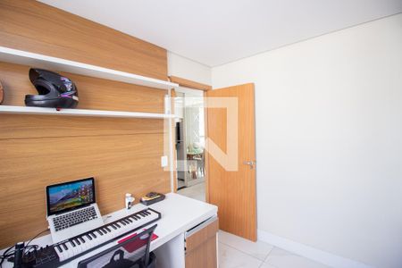 Quarto 2 de apartamento à venda com 2 quartos, 45m² em Chácara Cotia, Contagem