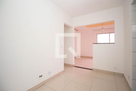 Sala de apartamento para alugar com 2 quartos, 60m² em Quadras Econômicas Lúcio Costa (guará), Brasília
