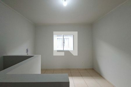 Sala de casa de condomínio para alugar com 2 quartos, 50m² em Parque das Americas, Praia Grande