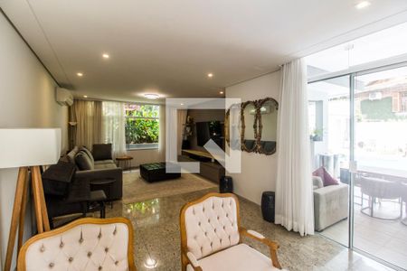 Sala de casa de condomínio à venda com 5 quartos, 450m² em Residencial Nove (alphaville), Santana de Parnaíba