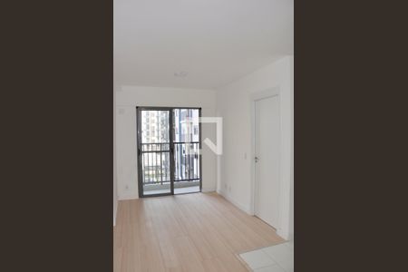 Detalhe - Sala e Sala de Jantar de apartamento para alugar com 2 quartos, 44m² em Vila Albertina, São Paulo