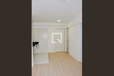 Detalhe - Sala e Sala de Jantar de apartamento para alugar com 2 quartos, 44m² em Vila Albertina, São Paulo