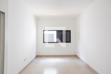 Suite 1 de casa de condomínio para alugar com 3 quartos, 200m² em Shopping Park, Uberlândia