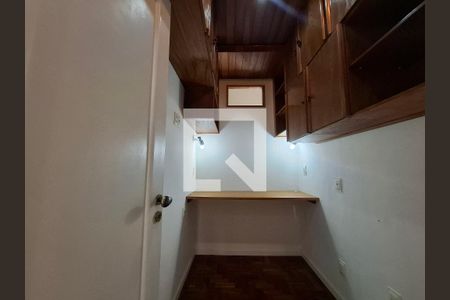 Quarto 1 de apartamento à venda com 4 quartos, 100m² em Laranjeiras, Rio de Janeiro