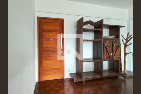 Entrada de apartamento para alugar com 3 quartos, 130m² em Grajaú, Rio de Janeiro