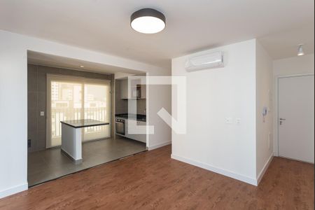 Sala de apartamento para alugar com 2 quartos, 75m² em Jardim Vera Cruz, São Paulo