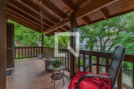 Sala de casa para alugar com 4 quartos, 270m² em Morro Santana, Porto Alegre