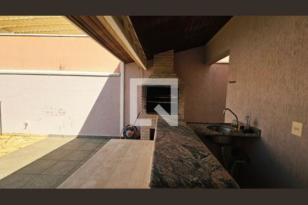 Casa para alugar com 3 quartos, 237m² em Jardim Santa Teresa, Jundiaí