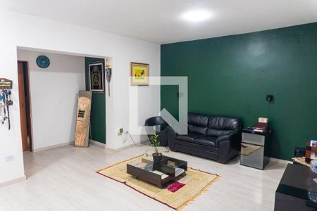 Casa para alugar com 3 quartos, 240m² em Vila Babilonia, São Paulo