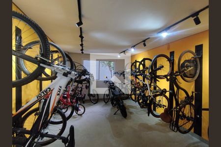 Bicicletário de apartamento para alugar com 1 quarto, 20m² em Vila Santo Estefano, São Paulo