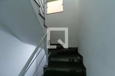 Escada de casa para alugar com 3 quartos, 300m² em Las Palmas, São Bernardo do Campo