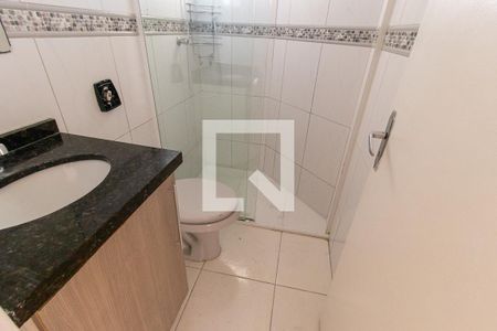 Banheiro Corredor de apartamento para alugar com 3 quartos, 60m² em Novo Mundo, Curitiba