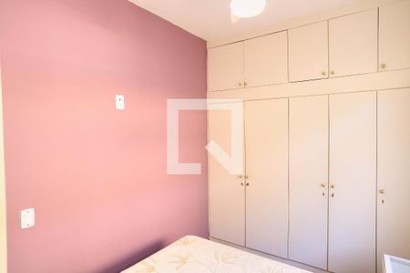 Quarto de apartamento para alugar com 3 quartos, 90m² em Cachoeirinha, Belo Horizonte