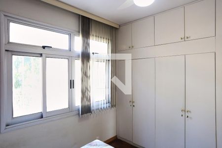 Quarto 1 de apartamento para alugar com 3 quartos, 90m² em Cachoeirinha, Belo Horizonte