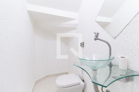 Lavabo de casa para alugar com 4 quartos, 147m² em Jardim Ana Estela, Carapicuíba