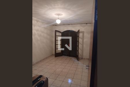 Quarto de casa à venda com 6 quartos, 200m² em Jardim Guapira, São Paulo